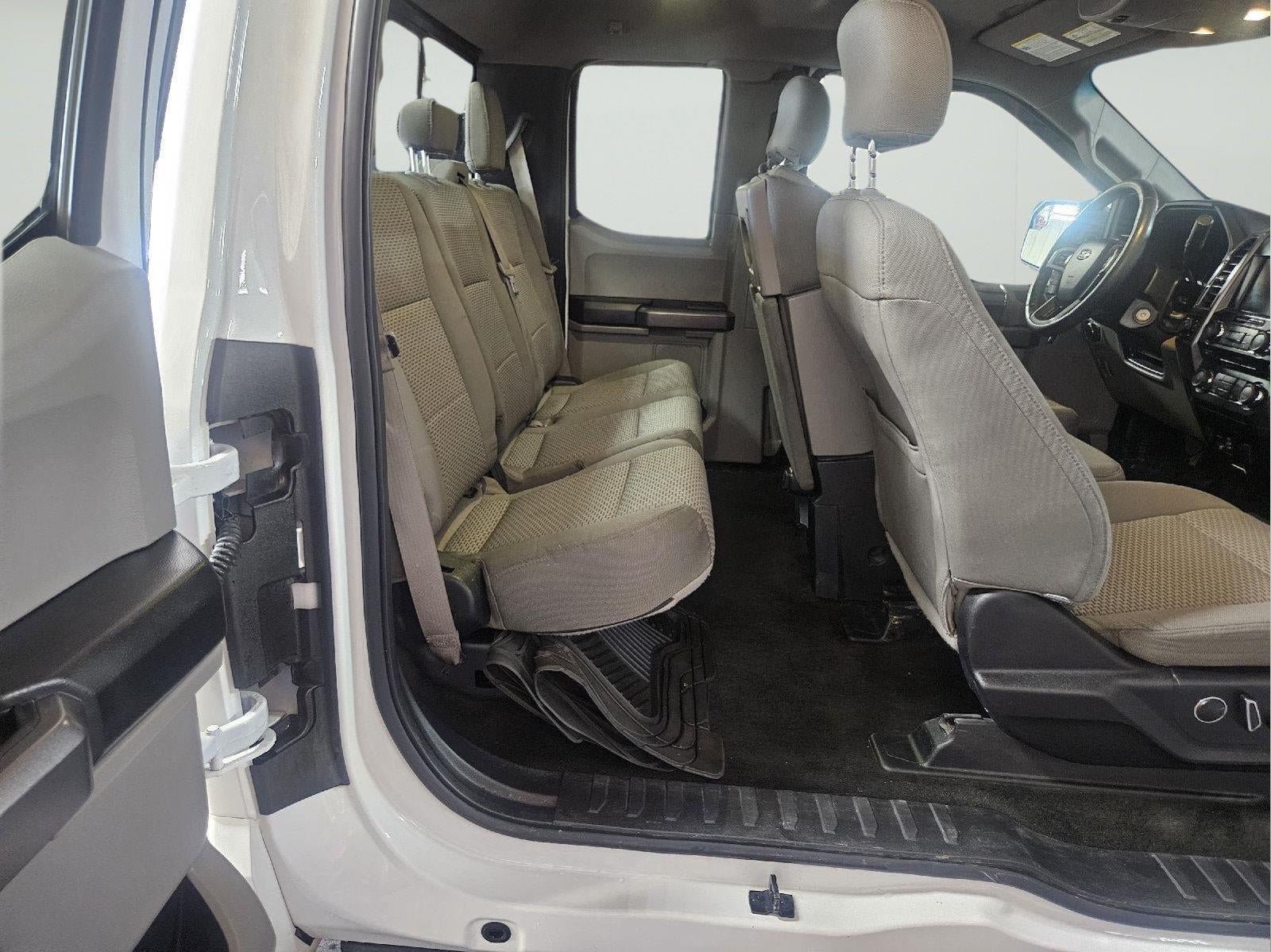 Used 2015 Ford F150 XLT w/ Equipment Group 302A Luxury AWD/4WD image 16