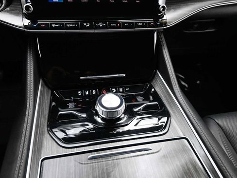 Used 2023 Jeep Wagoneer L Series III w/ Preferred Equipment Group image 25