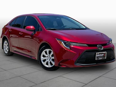 Used 2026 Toyota Corolla LE FWD image 3