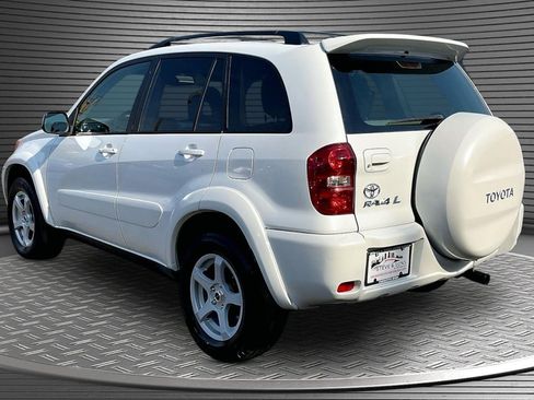 Used 2004 Toyota RAV4 4WD image 4