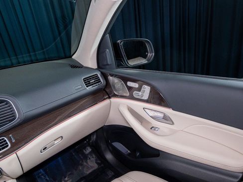 Certified 2026 Mercedes-Benz GLS 450 4MATIC image 24