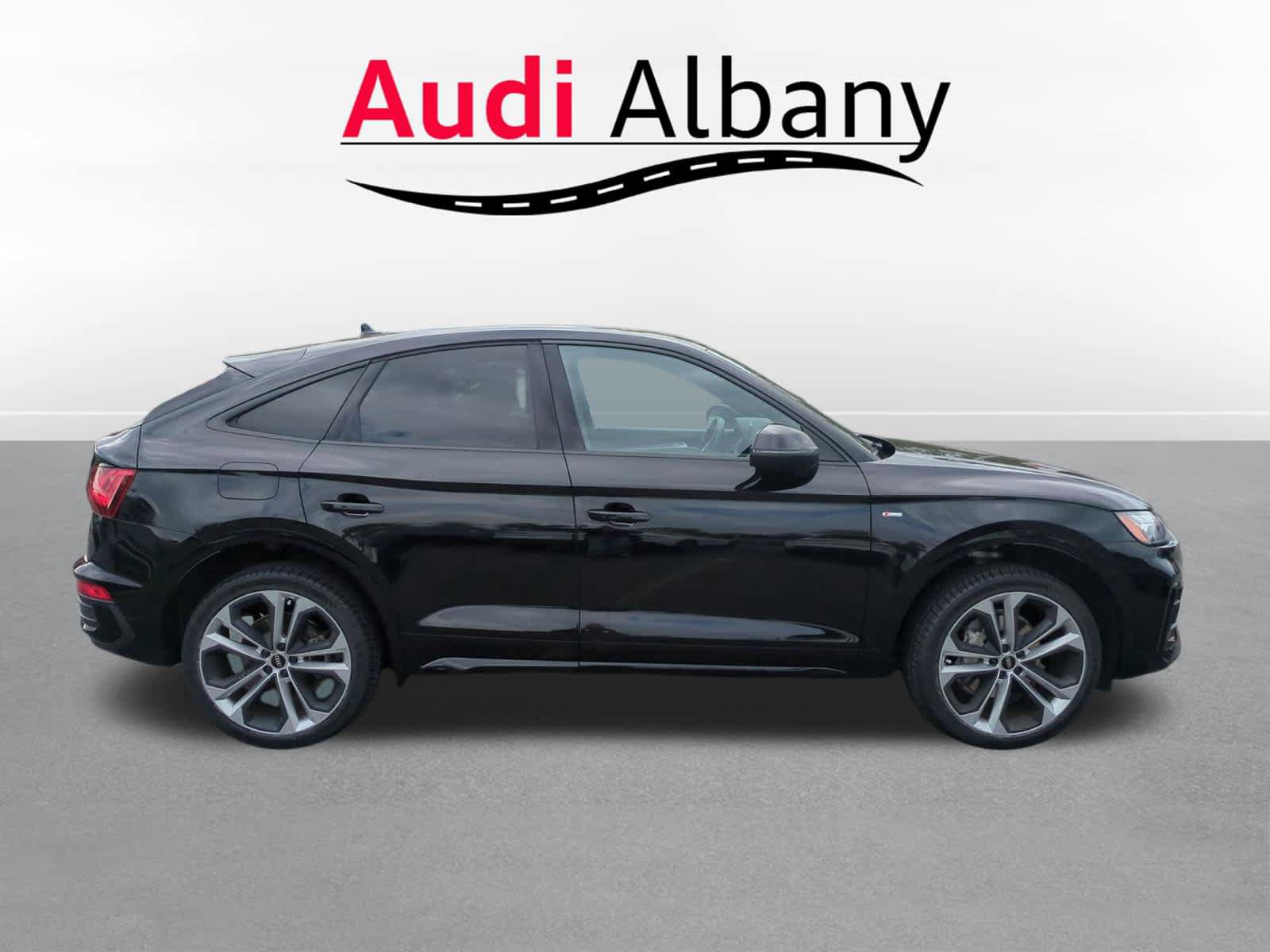 Used 2022 Audi Q5 2.0T Premium Plus w/ Premium Plus Package AWD/4WD image 6