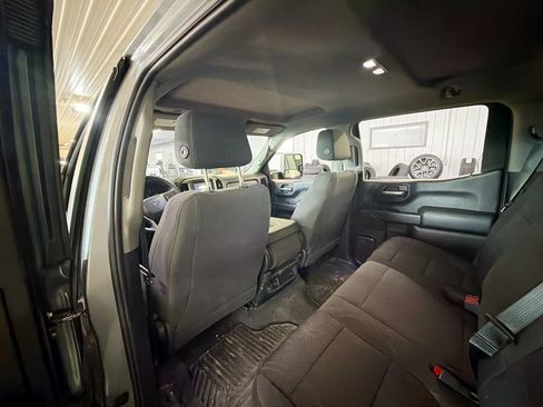 Used 2021 Chevrolet Silverado 1500 Custom Trail Boss AWD/4WD image 9