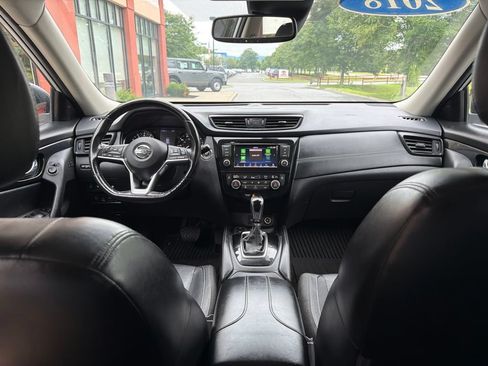 Used 2018 Nissan Rogue SL w/ Premium Package AWD/4WD image 36