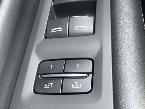 Used 2023 Chevrolet Tahoe Premier AWD/4WD image 34