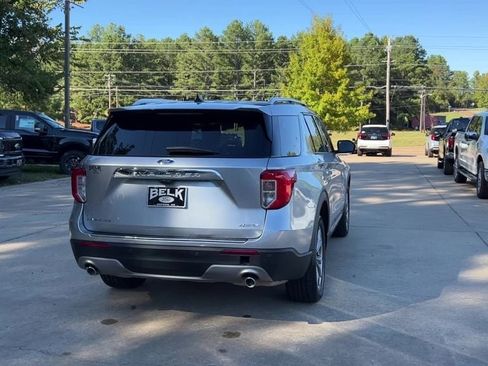 Used 2023 Ford Explorer Limited w/ Equipment Group 301A image 6