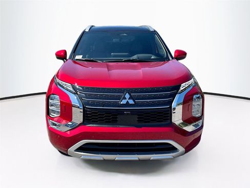 New 2025 Mitsubishi Outlander SEL image 3