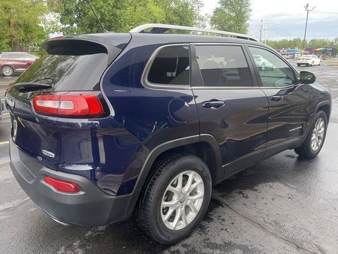 Used 2015 Jeep Cherokee Latitude w/ Cold Weather Group AWD/4WD image 4