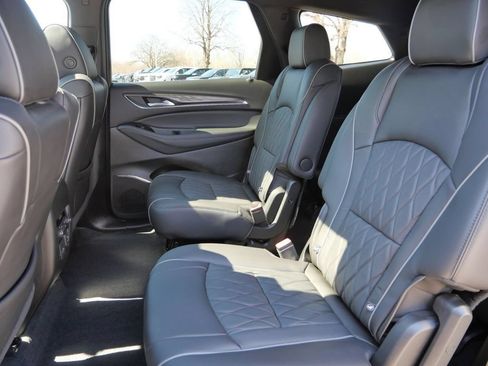 Used 2024 Buick Enclave Avenir w/ Avenir Technology Package AWD/4WD image 39