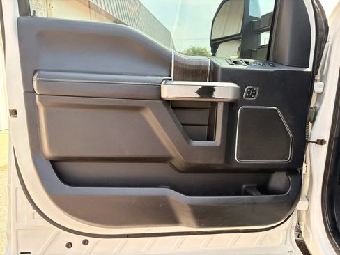 Used 2020 Ford F350 Lariat w/ Lariat Ultimate Package AWD/4WD image 15