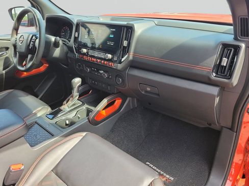 Used 2025 Nissan Frontier PRO-4X w/ Pro Premium Package AWD/4WD image 39