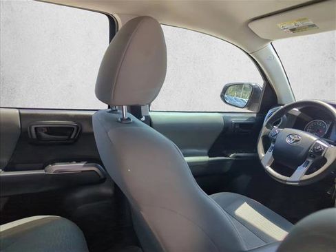 Used 2019 Toyota Tacoma SR5 RWD image 20