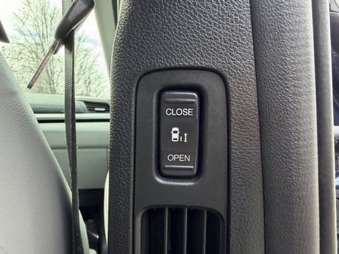 Used 2018 Honda Odyssey EX-L image 45