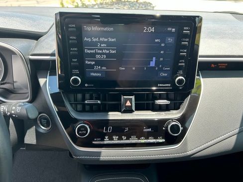 Used 2022 Toyota Corolla SE FWD image 19