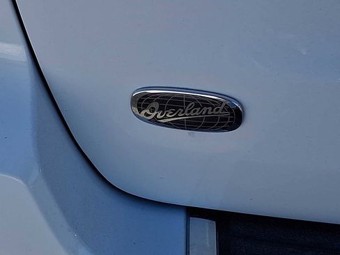 Used 2019 Jeep Grand Cherokee Overland image 33