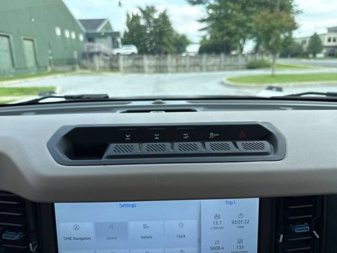 Used 2022 Ford Bronco Wildtrak AWD/4WD image 21