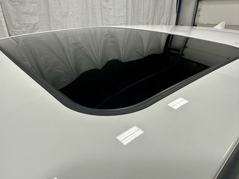 Used 2025 Toyota Corolla SE w/ SE Premium Package image 39