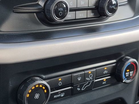 Used 2023 Ford F150 XLT image 15