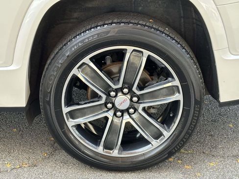 Used 2017 GMC Acadia Denali w/ Technology Package image 30