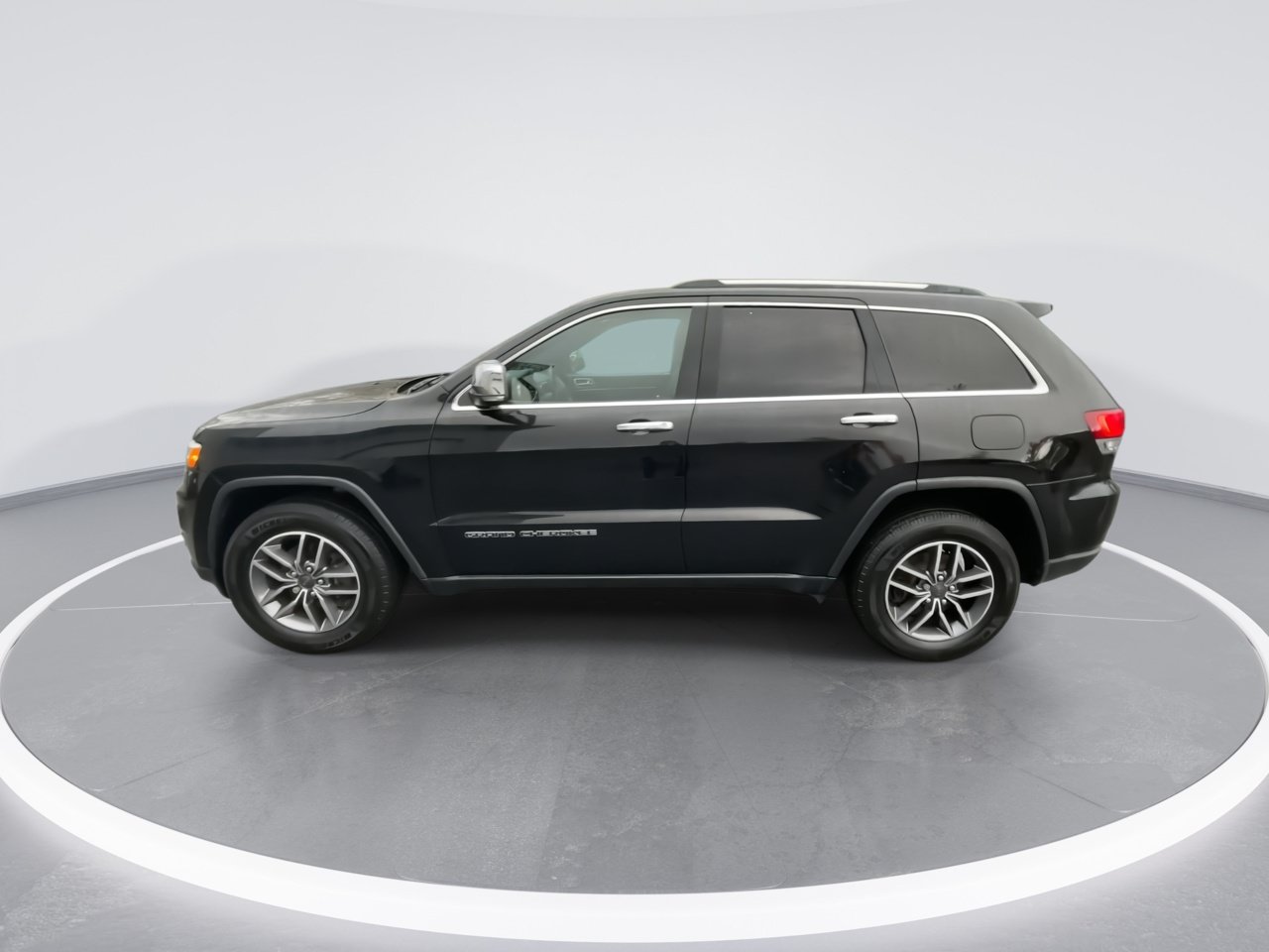 Used 2020 Jeep Grand Cherokee Limited AWD/4WD image 11