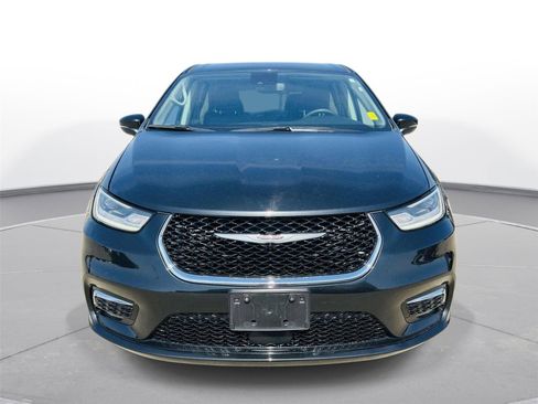 Used 2023 Chrysler Pacifica Touring-L image 33