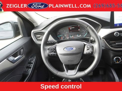 Used 2022 Ford Escape SEL w/ Equipment Group 302A AWD/4WD image 14
