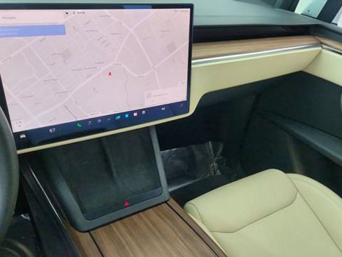Used 2024 Tesla Model X image 41
