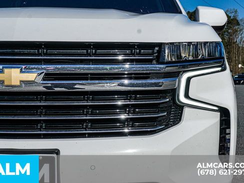 Used 2024 Chevrolet Suburban LT image 12