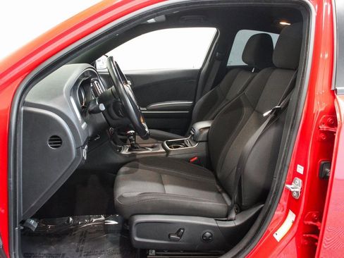 Used 2022 Dodge Charger SXT image 16