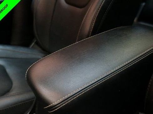 Used 2018 Jeep Cherokee Limited image 22