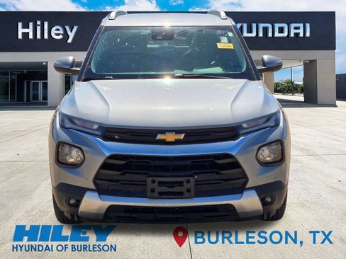Used 2023 Chevrolet TrailBlazer LT w/ Convenience Package FWD image 8