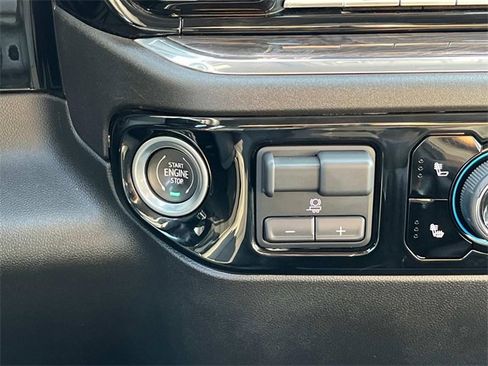Used 2024 Chevrolet Silverado 2500 LTZ image 17