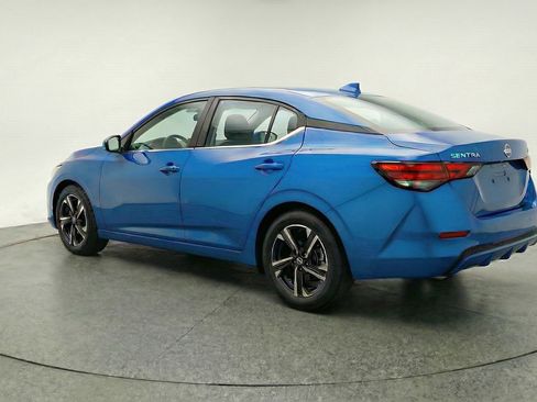 Used 2025 Nissan Sentra SV image 6