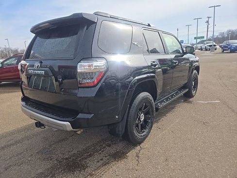 Used 2024 Toyota 4Runner TRD Off-Road AWD/4WD image 7