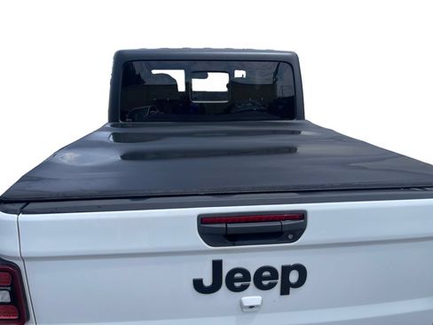 Used 2024 Jeep Gladiator Sport AWD/4WD image 11