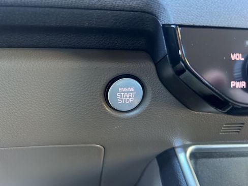 Certified 2025 Kia Carnival EX image 58