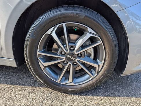 Certified 2024 Kia Forte LXS FWD image 11