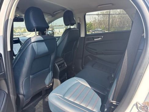 Certified 2024 Ford Edge SEL w/ Sport Appearance Package AWD/4WD image 14