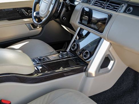 Used 2020 Land Rover Range Rover Long Wheelbase Autobiography image 24