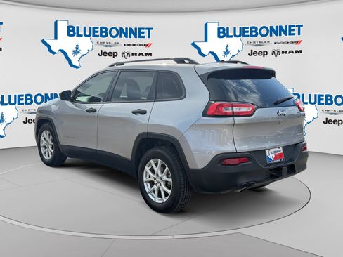 Used 2015 Jeep Cherokee Sport w/ Sport Appearance Group FWD image 7