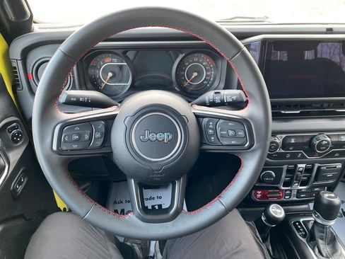 Used 2024 Jeep Wrangler Rubicon image 29
