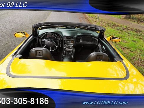 Used 2001 Chevrolet Corvette Convertible w/ Preferred Equipment Group2 RWD image 38