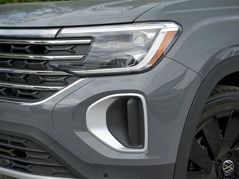 New 2026 Volkswagen Atlas SE image 3