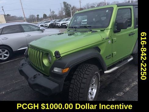 Used 2020 Jeep Wrangler Sport image 3