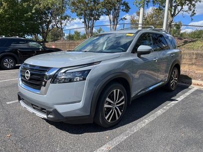 Certified 2025 Nissan Pathfinder Platinum