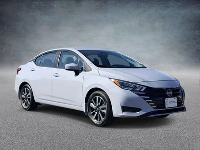 New 2025 Nissan Versa SV w/ Trunk Package