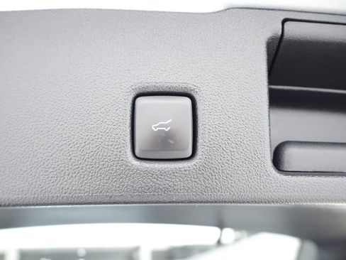 Used 2023 Ford Escape ST-Line AWD/4WD image 21