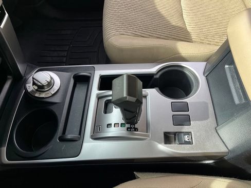 Used 2020 Toyota 4Runner SR5 AWD/4WD image 24