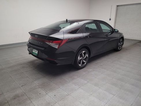 Used 2023 Hyundai Elantra SEL w/ Convenience Package FWD image 9