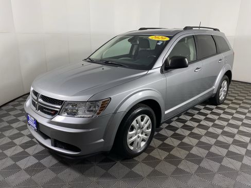 Used 2020 Dodge Journey SE FWD image 7